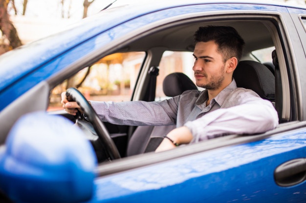 gmbh gründen oder kaufen gesellschaft kaufen was beachten Mietvertrag car sharing finanzierung gesellschaft